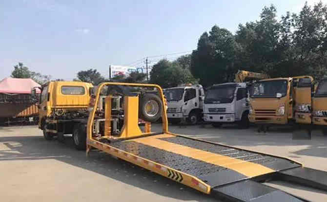 姚安汽车中途维修案例